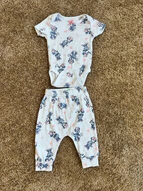 Disney Baby White Ribbed Minnie Mouse Bodysuit & Navy Pink Accent Set